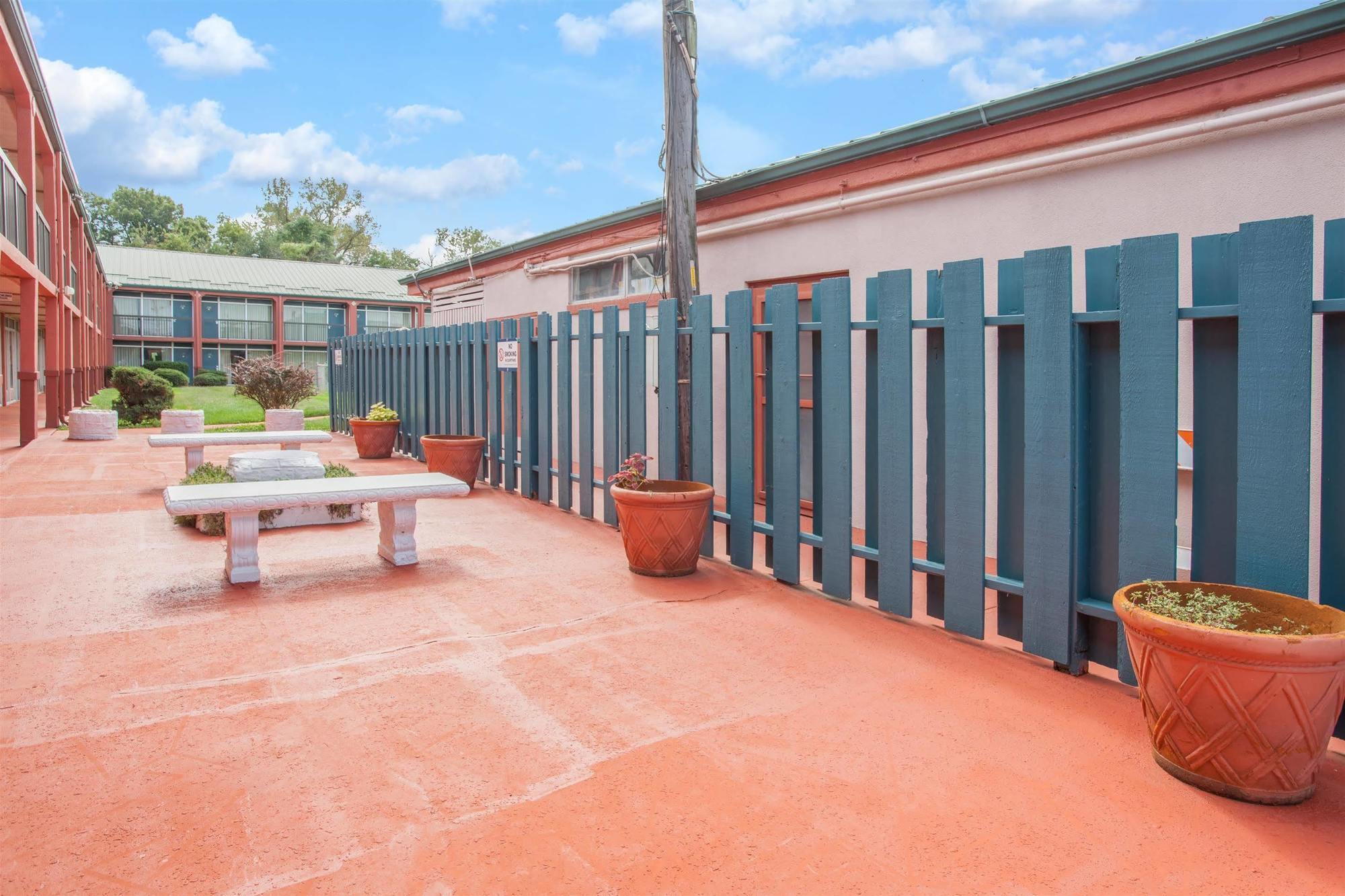 Americas Best Value Inn St. Joseph At I-29 Zewnętrze zdjęcie