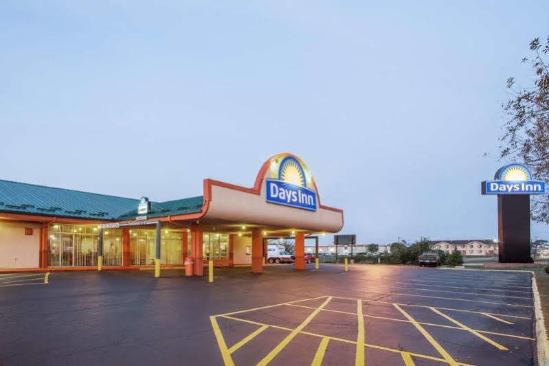 Americas Best Value Inn St. Joseph At I-29 Zewnętrze zdjęcie