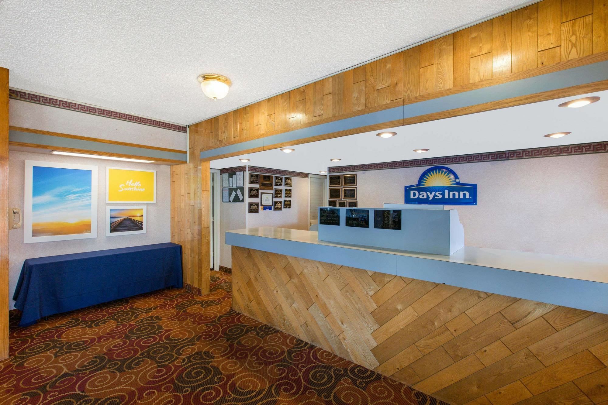 Americas Best Value Inn St. Joseph At I-29 Zewnętrze zdjęcie